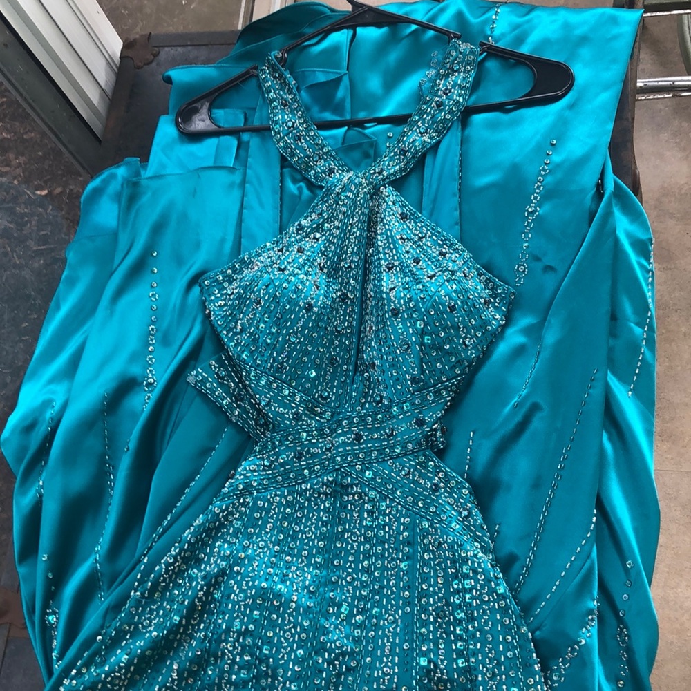 Blue/green prom dress